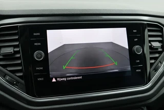 Volkswagen T-Roc 1.5 TSI DSG Sport Adaptive l Camera l Virtual Cockpit / 19