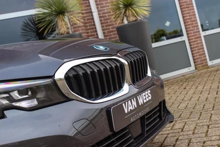 BMW 3-serie Touring 330e High Executive | 1e eigenaar | BTW auto | M-sport stuur | HiFi audio | Sportstoelen | Cruise control adaptief | Grootlichtassistent | Active Guard Plus / 49