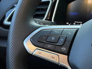 Volkswagen T-ROC 1.5 TSI R-Line Edition * Camera * Massage * Parkeerhulp / 38