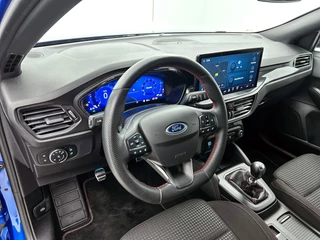 Ford Focus 1.0 EcoBoost Hybrid ST Line X | Cruise control | Stoelverwarming | Navigatie | Camera | Afneembare trekhaak | BTW / 12