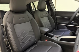 Jeep Avenger 1.2 e-Hybrid 110pk Automaat Summit | Navigatie | Trekhaak | Panoramadak | Adapt. Cruise control | JBL Audio | Elektrische achterklep | Stoelverwarming  | Climate Control / 17