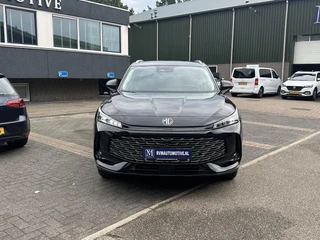 MG MG HS PHEV 1.5 Luxury PLUG-IN HYBRIDE | 272 PK | NIEUWE AUTO | >1.000 KM TOTAAL BEREIK | 1E REGISTRATIE 03-2026 | 360° CAMERA | ELEKTRISCHE ACHTERKLEP | 7 JAAR MG GARANTIE T/M 2033 | APPLE CARPLAY | ANDROID AUTO | STOELVERWARMING | FULL LED | ELEKTRISCHE STOELEN / 2