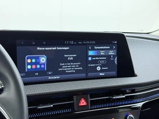 Kia EV6 Light 77.4 kWh SOH 100% | 3.000KM UNIEKE KM-STAND | KIA DEALER ONDERHOUDEN | 1E EIGENAAR | LEDEREN BEKLEDING | CAMERA | ADAPTIVE CRUISE | KIA GARANTIE TOT 10-2030 | BTW VERREKENBAAR / 36