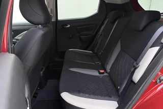 Nissan Micra 1.0L Acenta / 16