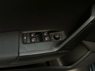 Seat Ibiza 1.0 EcoTSI Style Business Intense Stoelverwarming Virtual Cockpit Navigatie DAB+ App-Connect / 19
