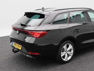 SEAT Leon Sportstourer 1.5 TSi e-Hybrid 204 Pk Automaat FR Business | Trekhaak | Carplay | Virtual Cockpit | Keyless | Adaptive Cruise | Stoel- en Stuurverwarming | 17 Inch / 17