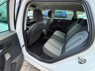Seat Leon Sportstourer 1.5 TSI Style Launch Edition / ACC / Led / CarPlay / Trekhaak . / 34