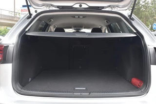Volkswagen Golf Variant 1.0 TSI Life Business BSM | Navigatie | Stuur/Stoelverwarming | Sfeerverlichting | 12 mnd BOVAG garantie | Whatsapp 06-53188999 / 9