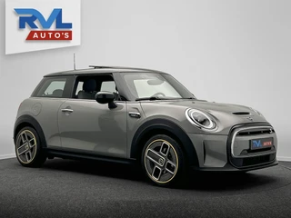 MINI Electric MINI Electric Collection 33 kWh | SOH 96% | Dealer Onderhouden | Panoramadak | Camera | Carplay | Stoelverwarming | / 52