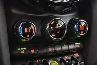 MINI Electric Camden Go Edition 33 kWh SOH 97% Apple CarPlay Achteruitrijcamera Sportstoelen Stoelverwarming / 25