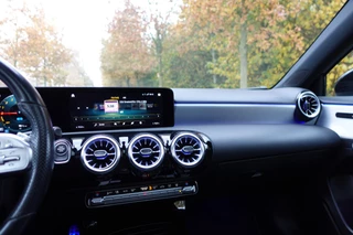 Mercedes-Benz A-Klasse 250 e Business Solution AMG Limited Pano / 25