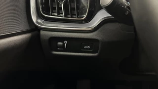 Volvo V60 2.0 B3 Momentum Business ECC NAVI CAMERA CARPLAY LM CRUISE. / 23