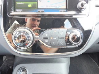 Renault Captur Dynamique | Automaat | Climate Control | Camera | Trekhaak | Cruise Control | Navigatie / 24