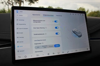 Byd SEAL 6 Touring 1.5 DM-i Comfort Lite // Long Range 19 kWh | Panoramadak | 360 camera | Sfeerverlichting | Smartphone Key | CarPlay & Android Auto | Fabrieksgarantie / 35