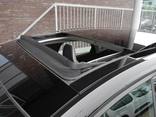 Renault Captur 1.6 E-Tech Plug-in Hybrid 160 Intens | Panorama dak | Achteruitrijcamera | Lichtmetalen velgen | Navigatie | Cruise control | Stoelverwarming | / 39