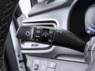 Kia Stonic 1.0 T-GDi MHEV DynamicLine  - Apple Carplay/ Android Auto - Cruise Control - Airco - Achteruitrijcamera - Fabrieksgarantie tot 02-2032 of 150.000km / 25