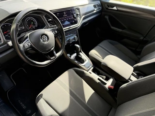 Volkswagen T-Roc 1.5 TSI Style | 51.000KM !! | Camera | Trekhaak | Keyless | Adaptive | CarPlay | / 8