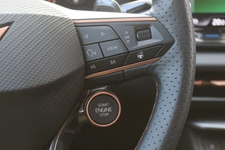 CUPRA Terramar 1.5 TSI e-Hybrid Advanced  Matrix LED/Keyless/Camera/Sfeer/ACC/20"/Trekhaak wegkl. / 25