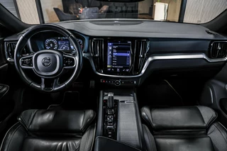 Volvo S60 2.0 B4 R-Design|H&K|Leer|Trekhaak|Carplay|ACC|ECC| / 31