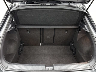 Volkswagen T-ROC 1.5 TSI Sport | Camera | Adaptive Cruise | Stoelverwarming | Navi / 27