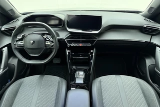 Peugeot 2008 1.2 Hybrid 145 Allure | Climate & Cruise Control | Parkeersensoren voor + achter | AppleCarplay/Android Auto | / 15