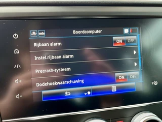 Renault Kadjar 1.3 TCe 140 EDC Intens  | Trekhaak | Leer | Stoelverwarming | Dodehoek | Elektrische Stoelen | 1500KG Trekgewicht | Navigatie | Climate Control | Achteruitrijcamera | Automaat | Apple CarPlay/Android Auto / 44