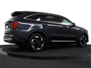 Kia Sorento 1.6 T-GDi Plug-in Hybrid 4WD ExecutiveLine 7p Nieuw en Direct leverbaar! - - Stoel/Stuurverwarming - 1700kg trekgewicht - Apple Carplay - Android Auto - Panorama Dak - - Fabrieksgarantie tot 2033 / 9