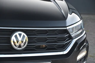 Volkswagen T-Roc 1.5 TSi 150 PK Style * Navigatie * Nette Auto * Automaat * / 7