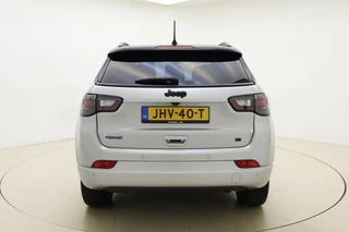 Jeep Compass 4xe 240pk Plug-in Hybrid Automaat S | Navigatie | Lederen bekleding | Achteruitrijcamera | Adapt. Cruise control | Electrische achterklep | Keyless | Zwart dak | 19" Lichtmetalen velgen / 12