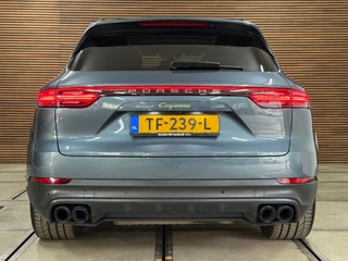 Porsche Cayenne 3.0 E-Hybrid Full Option | Vierwielbesturing | PANO | PDLS+ | BOSE | PASM | ComfortPakket | Soft Close |Trekhaak / 36