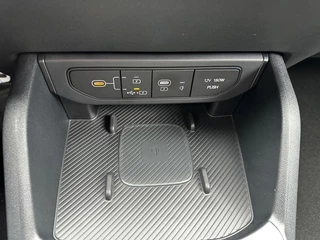 Kia K4 1.0 T-GDi MHEV GT-Line Launch Edition (pano) | Stoel & stuurverwarming | Wireless carplay/android auto | Fabrieksgarantie t/m 6-2036 +3x 1 jaar* | metallic lak | NAP / 29