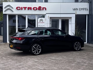 SEAT Leon Sportstourer 1.5 eTSI FR Business Intense 150 PK Schuif-Kantel Dak | NL-Auto | Camera | Beats Audio | Virtual Cockpit / 40