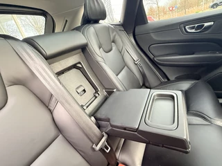 Volvo XC60 2.0 Recharge T6 AWD Inscription  | Stoelventilatie | LED | Keyless | Apple Carplay | Stuur- en stoelverwarming |  Pano / 68