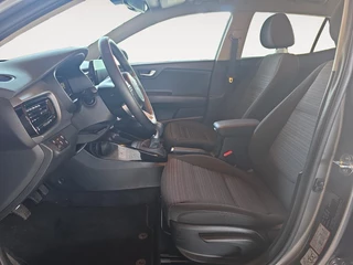 Kia Stonic 1.0 T-GDi MHEV DynamicPlusLine | Navigatie | Climate control | Stoel + Stuur verwarming | Parkeer camera achter / 9