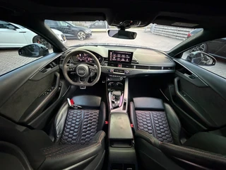 Audi A4 Avant 2.9 TFSI RS 4 quattro / Pano / Keramisch / ABT / Top View / Head-Up / Milltek / 55