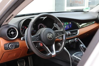 Alfa Romeo Giulia 2.0T SUPER AUT ORIG.NL/A.CarPlay/Ad.Cruise/Stuur&Stoelverw./18inch 114dkm! / 33