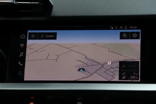 Audi A3 Sportback 35 TFSI S edition 150PK Nieuw model App-connect Trekhaak Navigatie PDC / 6