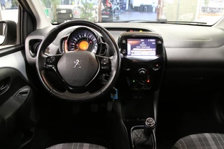 Peugeot 108 1.0 e-VTi Allure / 6