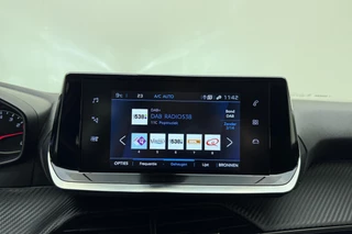 Peugeot 2008 1.2 PureTech Active Pack 100 PK | Handgeschakeld | Trekhaak | Navigatie | Climate Control | Bluetooth | Cruise Control | Licht Metalen Velgen | Stuurwielbediening | 1e eigenaar / 25
