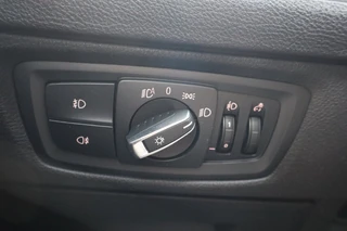 BMW 1-serie 118i 136pk High Executive Urban line - Leder - Led koplampen - Navigatie prof. - Hifi - / 24