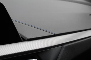 BMW 1 Serie 118i Business Edition  | M-Sport | Origin NL | Camera | Trekhaak | Navigatie / 24