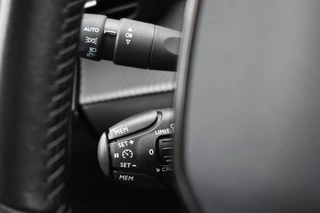 Peugeot 208 1.2 PURETECH ALLURE NAVI + APP CONNECT / ECC / PDC / LED PAKKET / 19