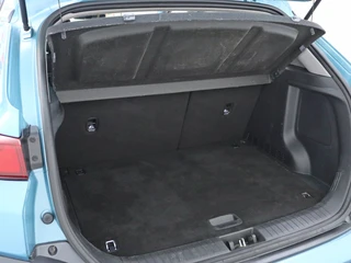 Hyundai Kona EV Comfort Smart 64 kWh | Warmtepomp | 3 fase laden / 15