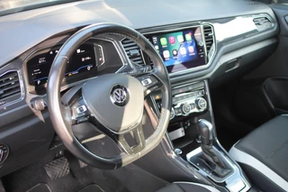 Volkswagen T-Roc 1.5 TSI Sport 150pk Stoel/stuur verwarming / afneembare trekhaak. / 17