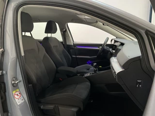 Volkswagen Golf Variant 1.5 TSI Life Business Sfeerverlichting Navigatie Virtual Cockpit Parkeersensoren / 6