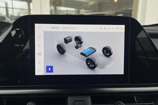 Lexus UX 250h F Sport Line | CAMERA | ADAPTIVE | KEYLESS | CARPLAY / 17