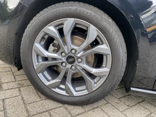FORD Focus 1.0 EcoBoost Hybrid 125pk ST-Line / 12