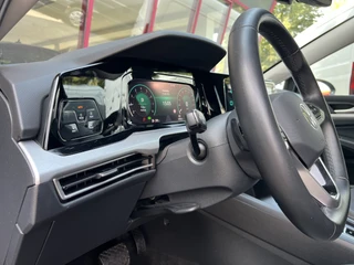 Volkswagen Golf 1.5 eTSI Style  | Carplay | ACC | PDC | Camera | Virtual | Stoel/Stuurverw. | Sfeerverlichting | / 12