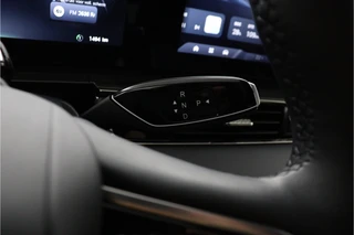 Omoda 5 EV Premium 61 kWh *DEMO* - Stoel/Stuurwiel verwarming - Schuif/Kanteldak - Navigatie - Adaptief Cruise Conrole - WLTP 402 KM - 7 Jaar fabrieksgarantie / 30