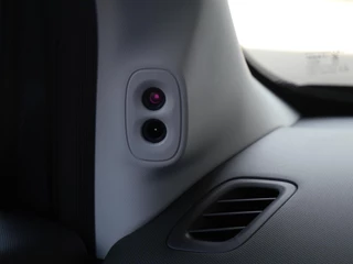 Leapmotor T03 Design 37.3 kWh | Nieuwe auto | Snel leverbaar! | Actieradius van 265 km (WLTP) Gecombineerd | Camera | Panoramadak | Adaptive cruise control | Dodehoek detectie | Lichtmetalen velgen / 33